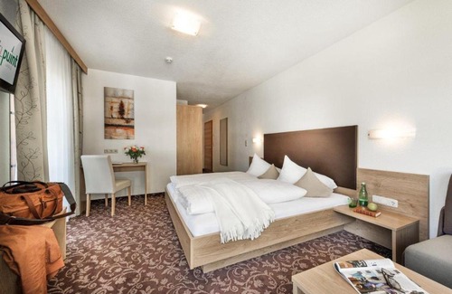 Ladis Hotel | Discover Hotel Puint: Pet-Friendly Oceanfront Retreat
