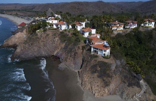 Tenacatita Resort | Exclusive Retreat at Hotel Punta Serena & Resorts for Couples