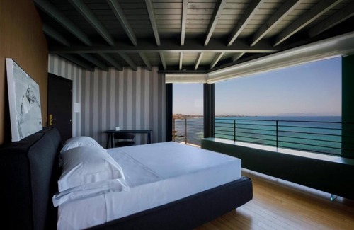 Trapani City Centre Hotel | Discover Hotel Punta Tipa: Family-Friendly with Pool Access