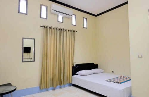 Majene Hotel | Family-Friendly Hotel Puri Lembang Near Universitas Sulawesi Barat