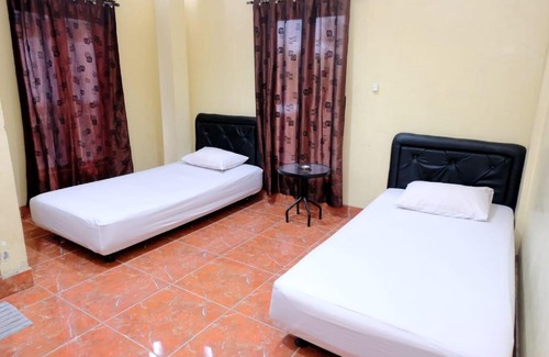 Majene Hotel | Family-Friendly Hotel Puri Lembang Near Universitas Sulawesi Barat