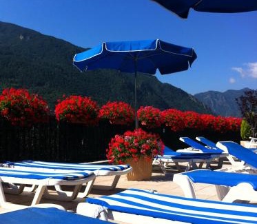 Andorra la Vella Hotel | Relax at Hotel Pyrénées: Oceanfront with Pool & Dining
