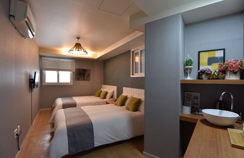 Sungin-dong Hotel | Discover Hotel QB Dongdaemun Gallery with Free Breakfast