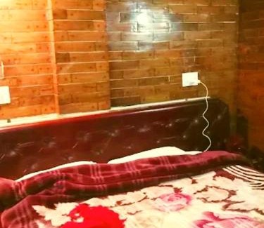Darjeeling Hotel | Hotel Queen