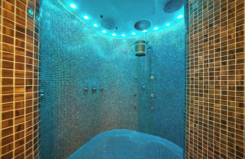 Marianske Lazne Hotel | Eco-Friendly Retreat at Hotel Queens: Spa & Family Amenities