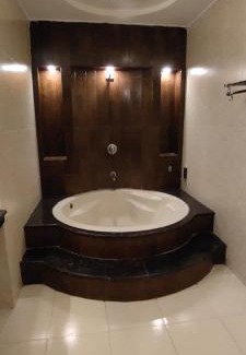 Amritsar Hotel | Discover Hotel Queens Tower with Accessible Amenities