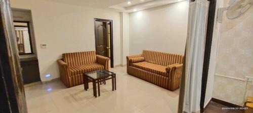 Amritsar Hotel | Discover Hotel Queens Tower with Accessible Amenities