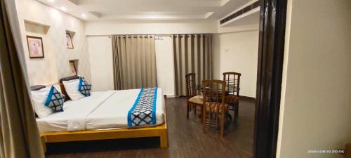 Amritsar Hotel | Discover Hotel Queens Tower with Accessible Amenities