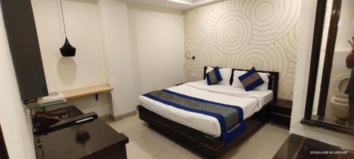 Amritsar Hotel | Discover Hotel Queens Tower with Accessible Amenities