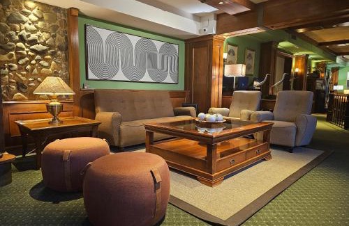 El Calafate Hotel | Hotel Quijote: Family-Friendly Stay with Delicious Breakfast