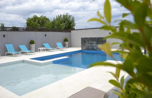 Chajari Hotel | Relax at Hotel Río with Pool, Breakfast & Family-Friendly Fun