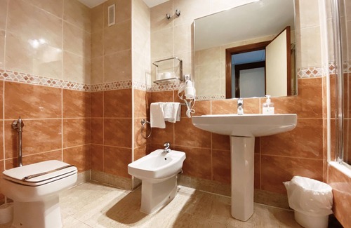 Zaragoza Old Town Hotel | Relax at Hotel Río Arga: Spa, Breakfast & Family Friendly