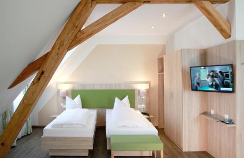 Huefingen Hotel | Comfortable Stay at Hotel Rössle with Pet-Friendly Perks