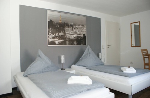 Brechtorf Hotel | Convenient Hotel Rühen: 24/7 Check-In & Free Parking