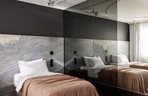 Old Town Hotel | Discover National Hotel: 4-Star Stay with Family-Friendly Amenities