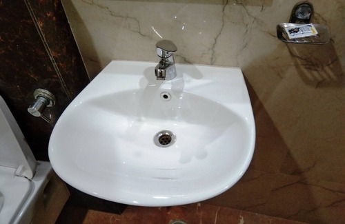Rakabganj Hotel | Convenient Hotel R P: Family-Friendly with Great Amenities