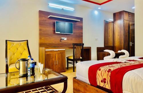 Shilon Bagh Hotel | Experience Hotel Radium Valleyview: 4-Star Pet-Friendly Stay