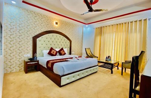 Shilon Bagh Hotel | Experience Hotel Radium Valleyview: 4-Star Pet-Friendly Stay