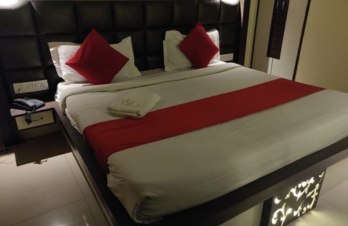 Jabalpur Hotel | Affordable Hotel Rahul: Family-Friendly & Accessible Stay