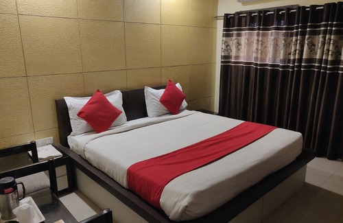 Jabalpur Hotel | Affordable Hotel Rahul: Family-Friendly & Accessible Stay