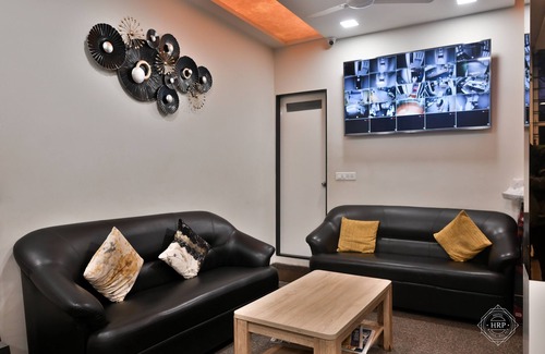 Belagavi Hotel | Cozy Hotel Rahul Palace Belagavi with Breakfast Included