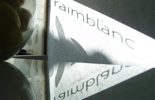 Villargordo del Cabriel Hotel | Discover Comfort at Hotel Raimblanc with Hot Tub & Dining