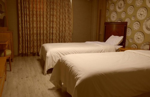 Changnyeong Hotel | Family-Friendly Hotel Rainbow with Relaxing Hot Tub