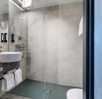 Brunn am Gebirge Hotel | Comfortable Stay at Hotel Rainers21 - 4 Star Excellence