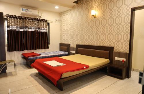 Khubi Hotel | Hotel Rajadhiraj