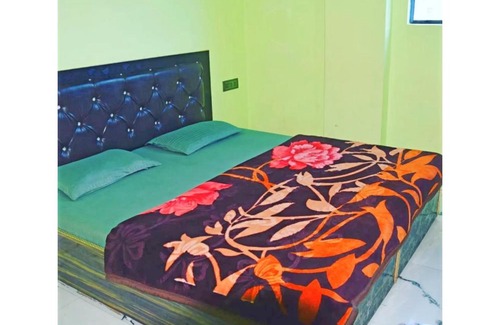 Pipalkoti House | Discover Hotel Rajput in Pipalkoti - Pet Friendly & Family Easy