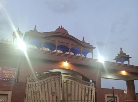 Orchha Hotel | Discover Hotel Rajwada Palace with Oceanfront Views
