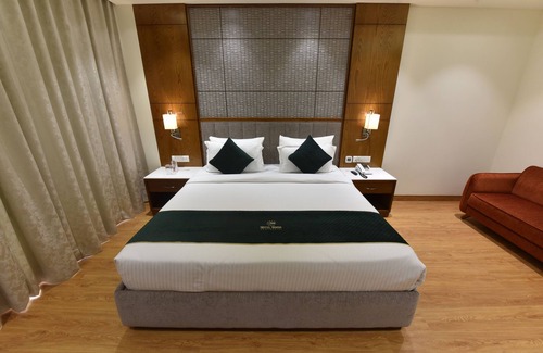 Civil Lines Hotel | Discover Comfort at Hotel Rama Continental: Family-Friendly Stay
