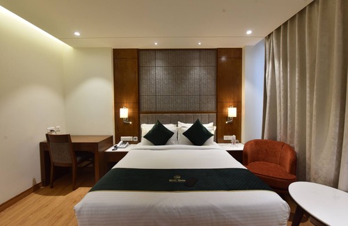 Civil Lines Hotel | Discover Comfort at Hotel Rama Continental: Family-Friendly Stay