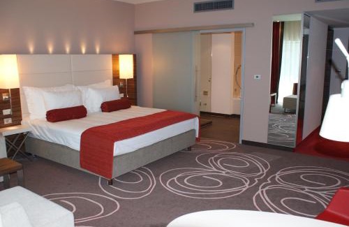 Pitesti Hotel | Experience Comfort at Hotel Ramada Pitesti - 4 Star Rated