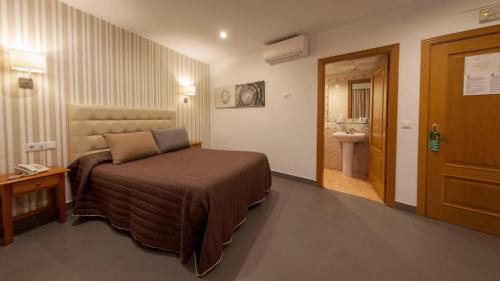Merida Old Town Hotel | Central Hotel Rambla Emérita: Family-Friendly Retreat