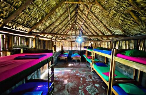 Los Zorros Hostel | Hotel Rancho Tranquilo Beach