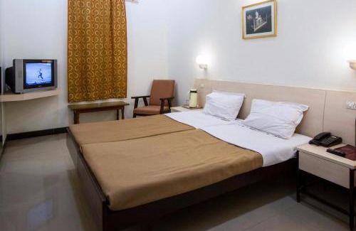 Agra Hotel | Budget-Friendly Hotel Ranjeet with Family Amenities
