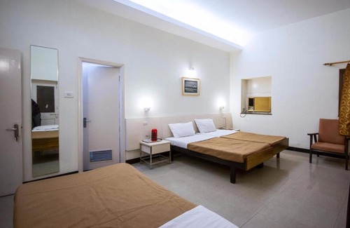 Agra Hotel | Budget-Friendly Hotel Ranjeet with Family Amenities