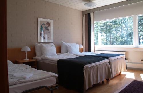 Itainen District Hotel | Relax at Hotel Rantapuisto: Oceanfront Retreat & Amenities
