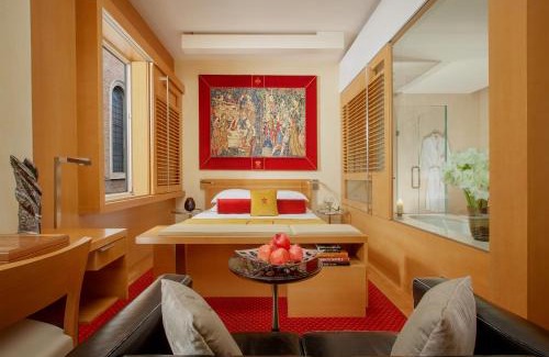 Rione V Ponte Hotel | Premier Retreat at Bio Hotel Raphael - Relais & Châteaux