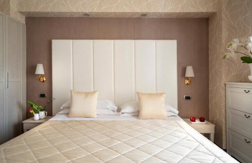 Historic Center Hotel | Pet-Friendly Retreat at Hotel Re Enzo with Breakfast & Hot Tub