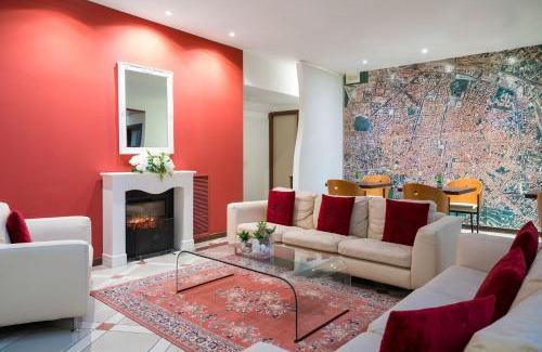 Historic Center Hotel | Pet-Friendly Retreat at Hotel Re Enzo with Breakfast & Hot Tub