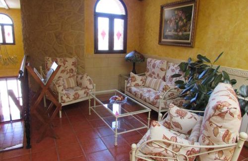 La Guardia Hotel | Pet-Friendly Hotel Real Castillo with Hot Tub & Breakfast