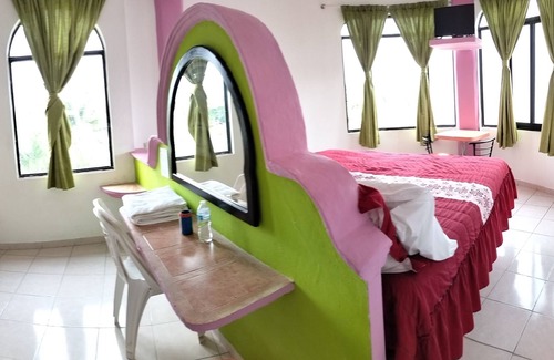 Tecolutla Municipality Hotel | Discover Hotel Real del Quijote: Family-Friendly Retreat