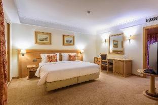 Sao Sebastiao da Pedreira Hotel | Elegant Hotel Real Palacio: 5-Star Comfort Awaits You