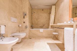 Sao Sebastiao da Pedreira Hotel | Elegant Hotel Real Palacio: 5-Star Comfort Awaits You