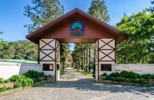 Passa Quatro Hotel | Discover Hotel Recanto das Hortênsias: Rated 9/10 with Pool