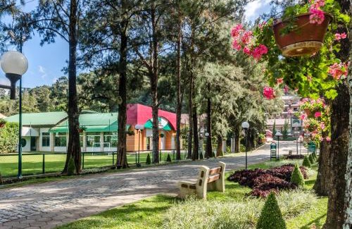 Passa Quatro Hotel | Discover Hotel Recanto das Hortênsias: Rated 9/10 with Pool