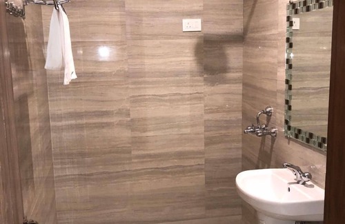 Moradabad Hotel | Budget-Friendly Getaway at Hotel Red Sapphire with Breakfast