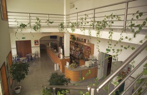 Agueda Hotel | Relax at Residencial O TRINDADE with Pool and Dining